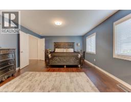 231 GROVEHILL Crescent - 22