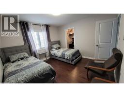 231 GROVEHILL Crescent - 26
