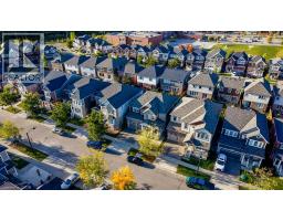 231 GROVEHILL Crescent - 44