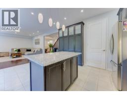 231 GROVEHILL Crescent - 9