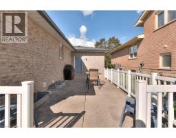 621 SPRUCEHURST Crescent - 32