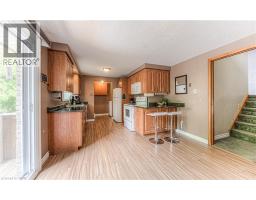 82 ROSENEATH Crescent - 11