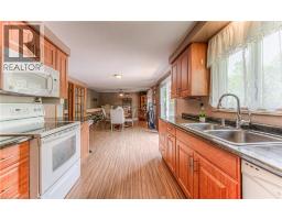 82 ROSENEATH Crescent - 17