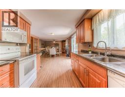 82 ROSENEATH Crescent - 18