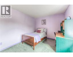 82 ROSENEATH Crescent - 24