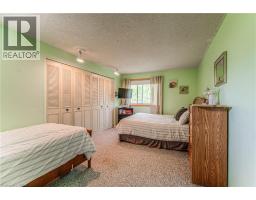 82 ROSENEATH Crescent - 25
