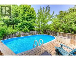 82 ROSENEATH Crescent - 38
