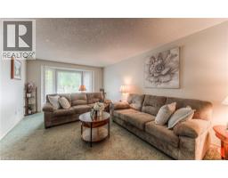 82 ROSENEATH Crescent - 8