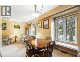 18 DIXON Drive - 16