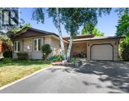18 DIXON Drive - 2