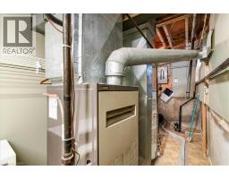 18 DIXON Drive - 38