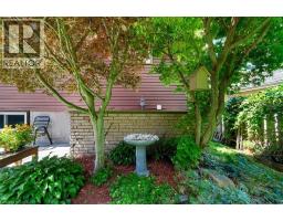 18 DIXON Drive - 8