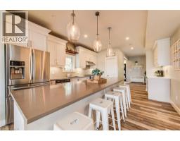 1020 DOERING Street - 11
