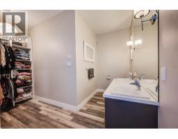 1020 DOERING Street - 32