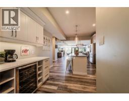 1020 DOERING Street - 9