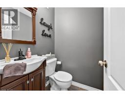 43 CLAYMORE Crescent - 17