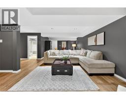 43 CLAYMORE Crescent - 32