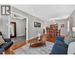 43 CLAYMORE Crescent - 7