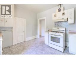145 NORFOLK Street S - 14
