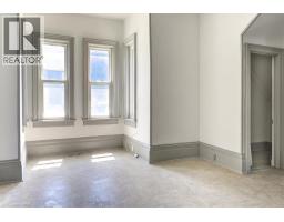 145 NORFOLK Street S - 4