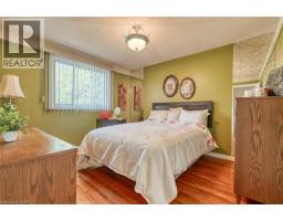 271 HALLER Crescent - 14