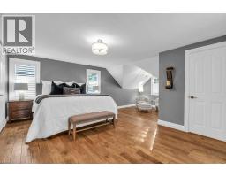 22 ROEHAMPTON Court - 26