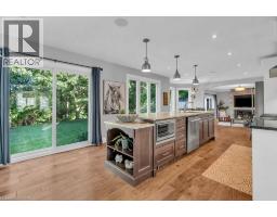 22 ROEHAMPTON Court - 9