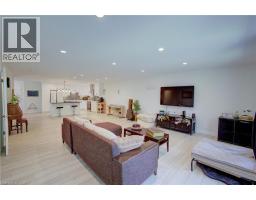 11 MALCOLM Crescent - 14