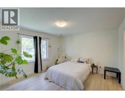 11 MALCOLM Crescent - 15