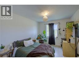 11 MALCOLM Crescent - 18