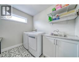35 PEGGY Avenue - 21