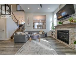 35 PEGGY Avenue - 8