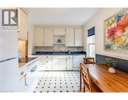 110 ELLIS Crescent S - 13