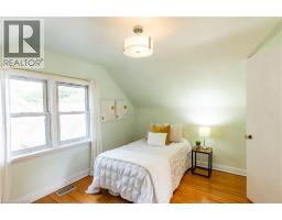 110 ELLIS Crescent S - 19