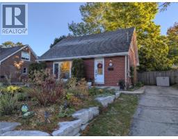 110 ELLIS Crescent S - 3
