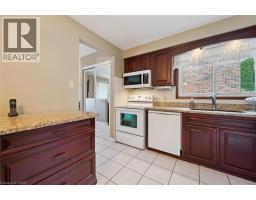 61 SANDSPRINGS Crescent - 11