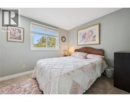 61 SANDSPRINGS Crescent - 15