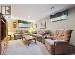 61 SANDSPRINGS Crescent - 19