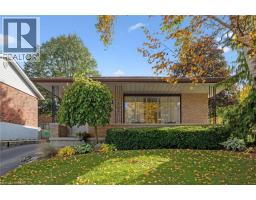 61 SANDSPRINGS Crescent - 2