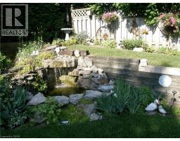 61 SANDSPRINGS Crescent - 27