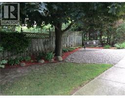 61 SANDSPRINGS Crescent - 37