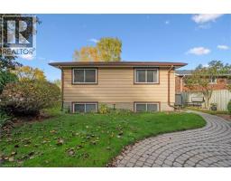 61 SANDSPRINGS Crescent - 40