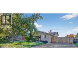 34 DUNSMERE Court - 1