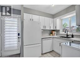 34 DUNSMERE Court - 13