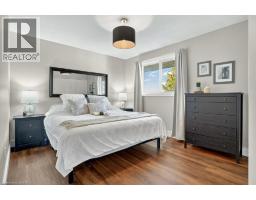 34 DUNSMERE Court - 16