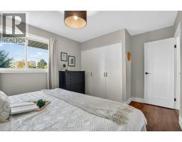 34 DUNSMERE Court - 17