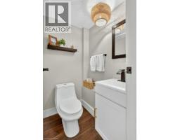34 DUNSMERE Court - 26