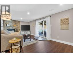 34 DUNSMERE Court - 27