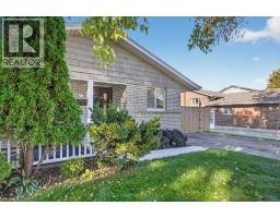 34 DUNSMERE Court - 3
