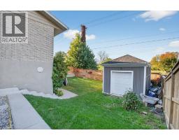 34 DUNSMERE Court - 40